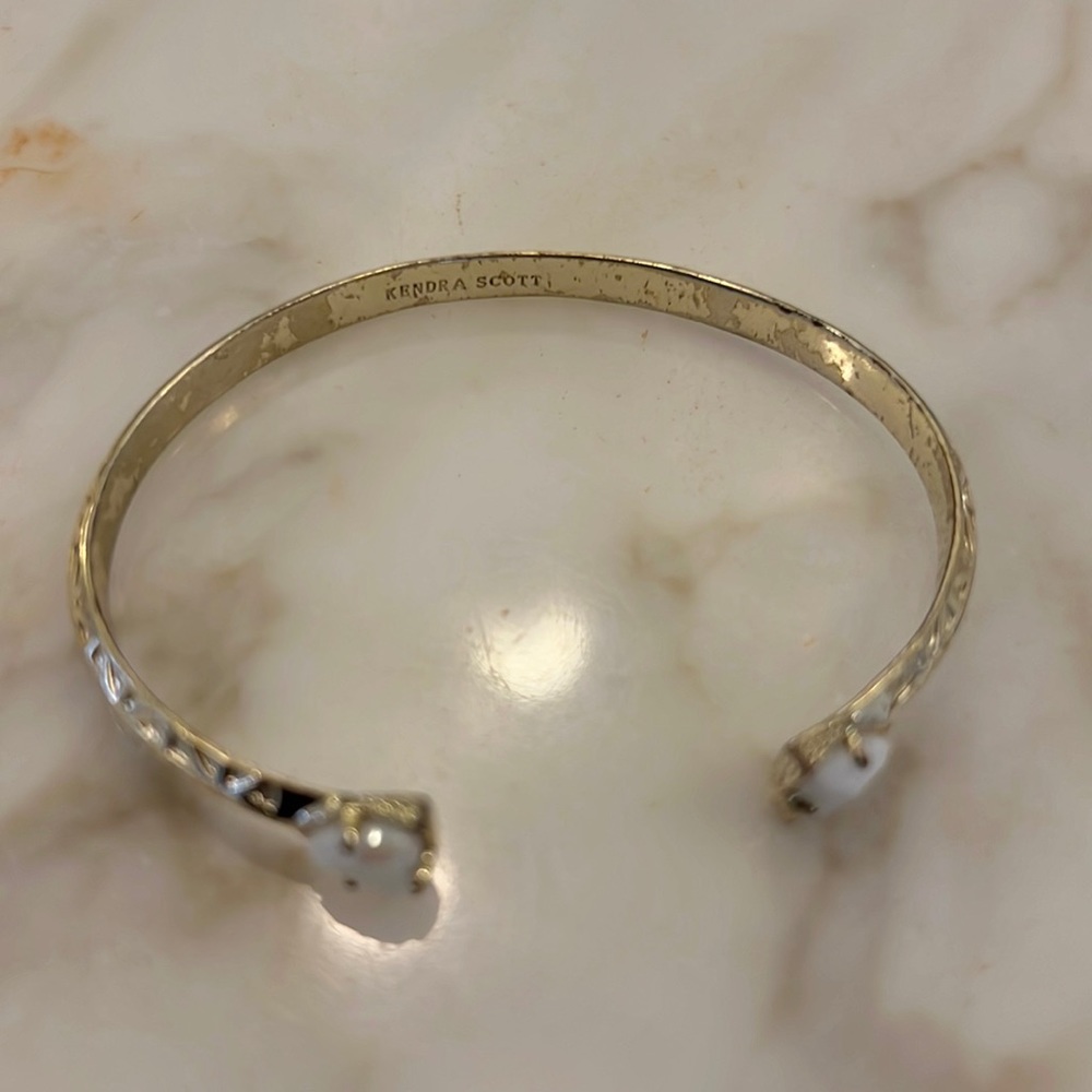 Kendra Scott bracelet